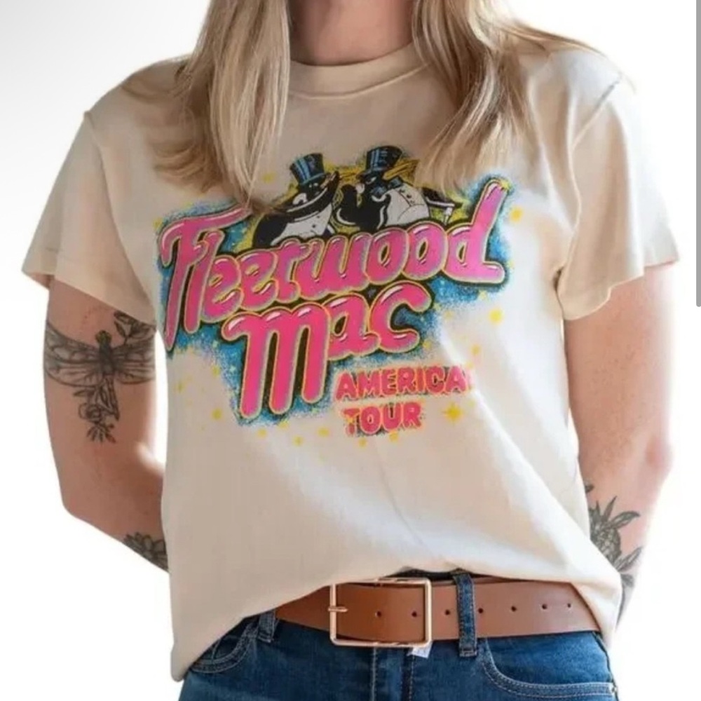 NWT Daydreamer Fleetwood Mac Graphic
Tee - Cream- Size:Small
